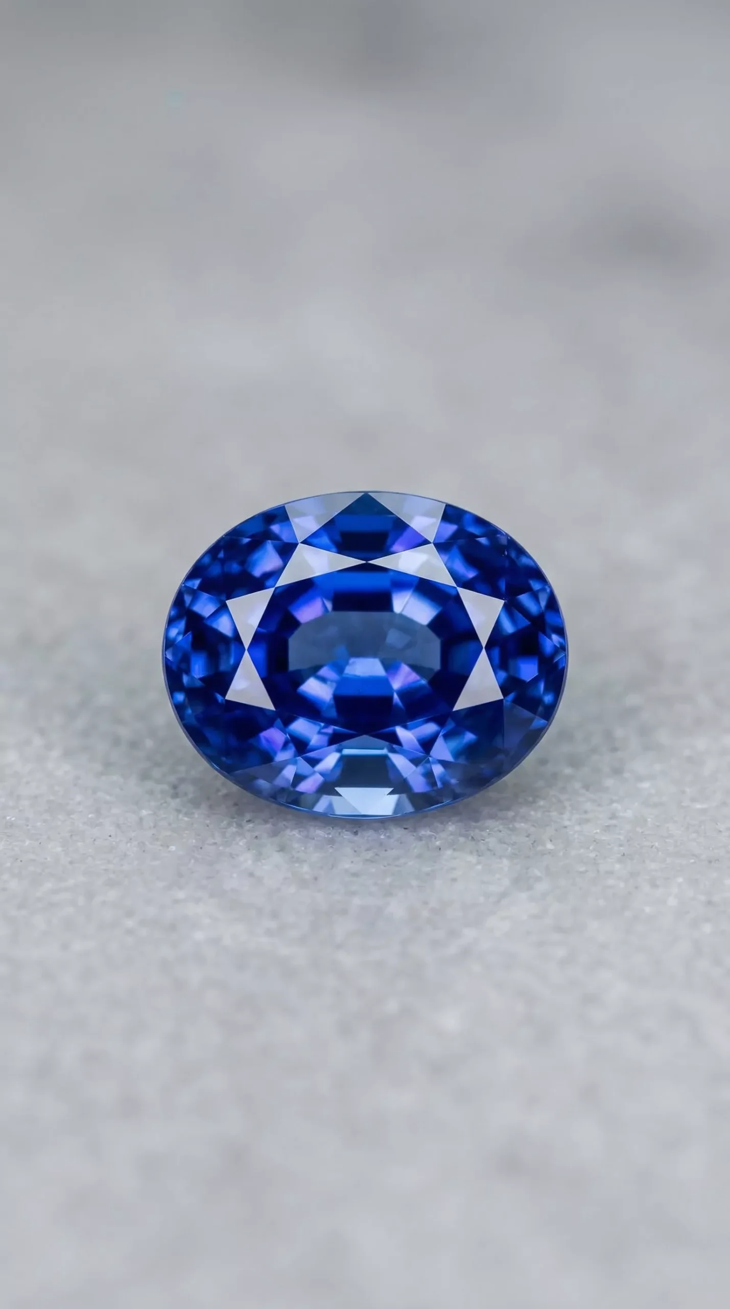 Top view of Natural Ceylon Blue Sapphire oval cut 2.50 carats thumbnail